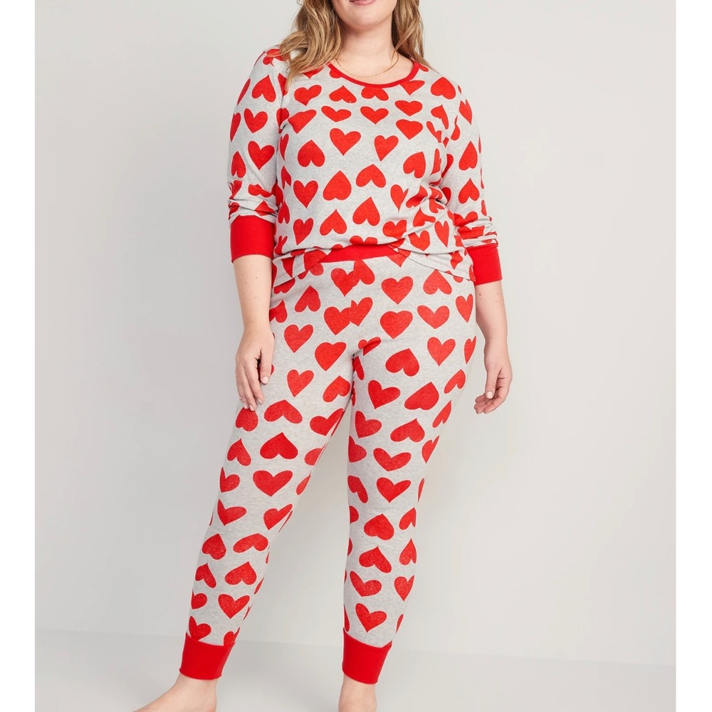 Old Navy women’s 2 pcs pajamas set all over heart print grey/red small